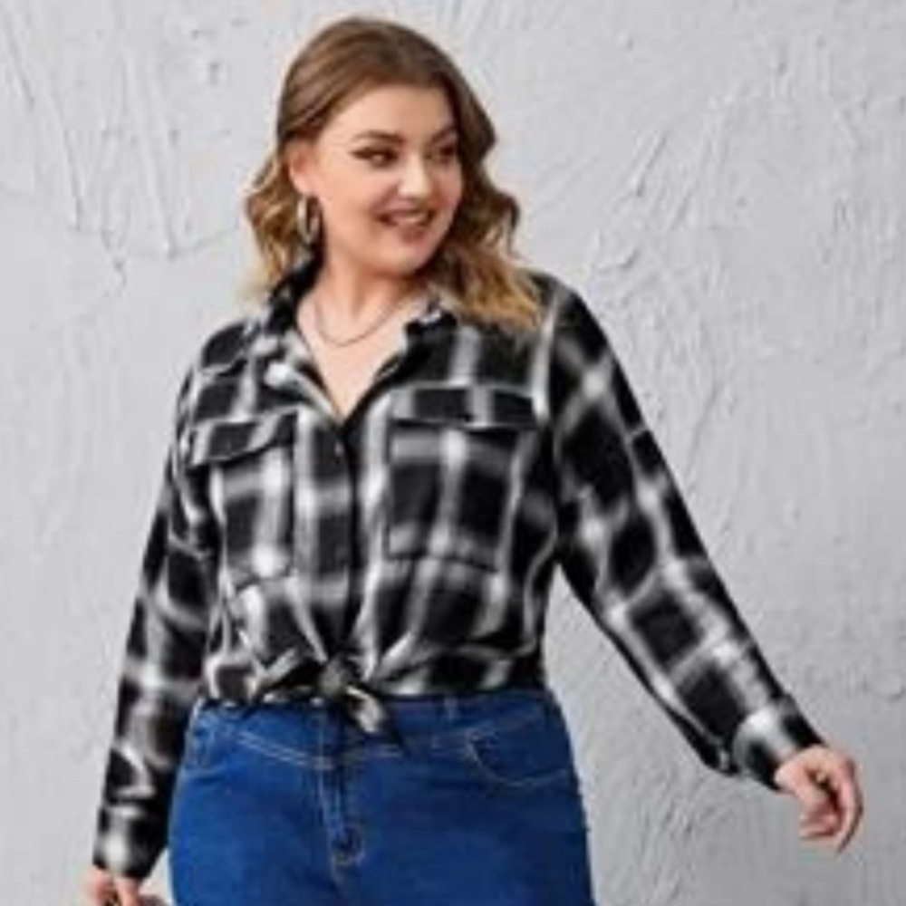 🩵🩵Black and White Flannel🩵🩵